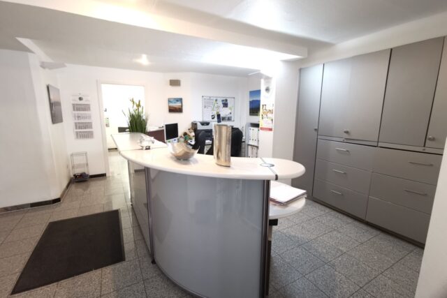 Mannheim- zentral: sehr gewinnstarke 3 Stuhl Praxis: verkauft durch medipark PLUS