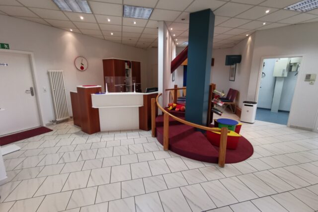 Rhein-Neckar-Kreis: moderne digitale klimatisierte 3- Stuhl Praxis im Ärztehaus