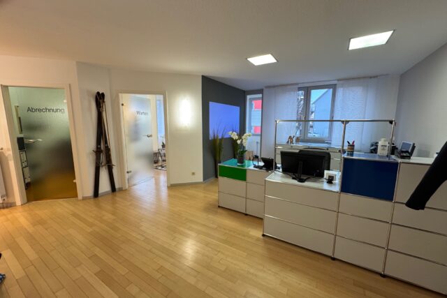 Gewinnstarke prophylaxeorientierte 4-7 Stuhl Praxis 40 Min. vom Bodensee