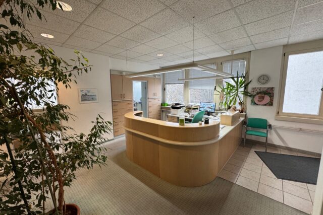 Frankfurt Nord solide 2-3 Stuhl Praxis im Ärztehaus