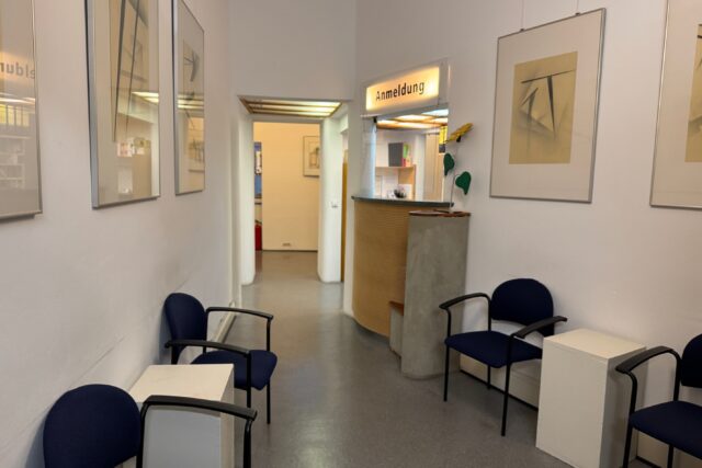 Frankfurt: preiswerte Einsteigerpraxis in Spitzenlage