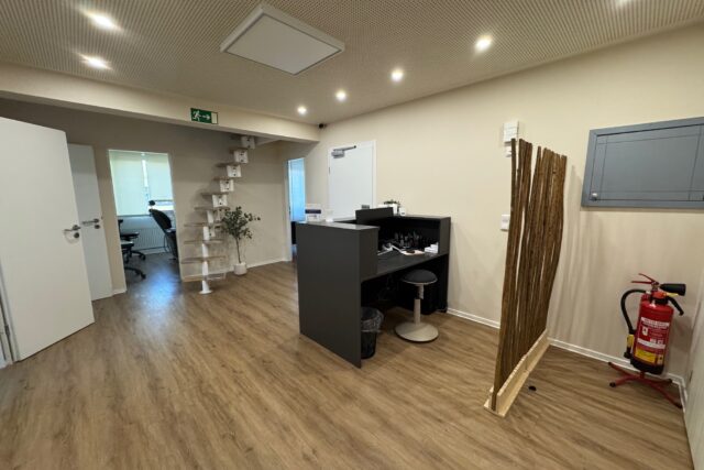 Mainz-Zentrum: volldigitale, moderne, klimatisierte, barrierefreie 4- Stuhl- Praxis