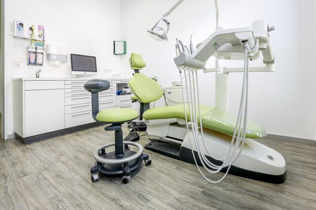 Anstellung 1, 2 oder 3 Tage/Woche als mobiler ZA für 2,5T€, 5T€ oder 7,5 T€ brutto Fixum im Monat plus Firmenwagen in Bayern, BW oder NRW.